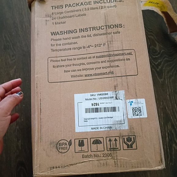 Amazon Clear Stackable Food Storage Containers with Black Label Tags - Picture 11 of 12